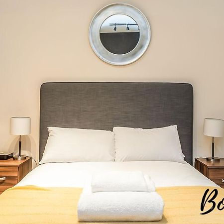 Spacious 2Br-1Ba - Grassmarket - Free Parking By Bonjour Residences Edinburg Exteriör bild