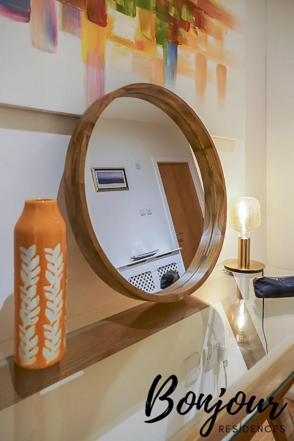 Spacious 2Br-1Ba - Grassmarket - Free Parking By Bonjour Residences Edinburg Exteriör bild