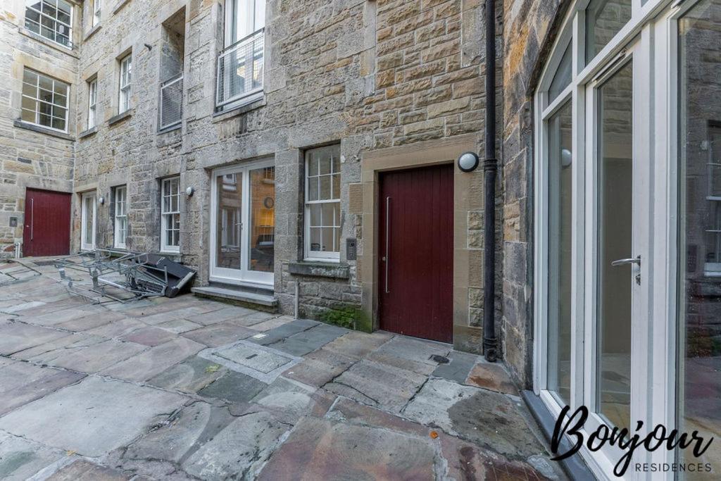 Spacious 2Br-2Ba - Grassmarket - Free Parking By Bonjour Residences Edinburg Exteriör bild