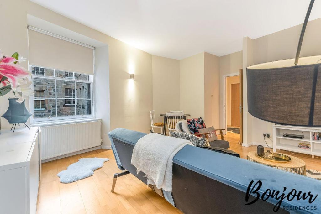 Spacious 2Br-2Ba - Grassmarket - Free Parking By Bonjour Residences Edinburg Exteriör bild