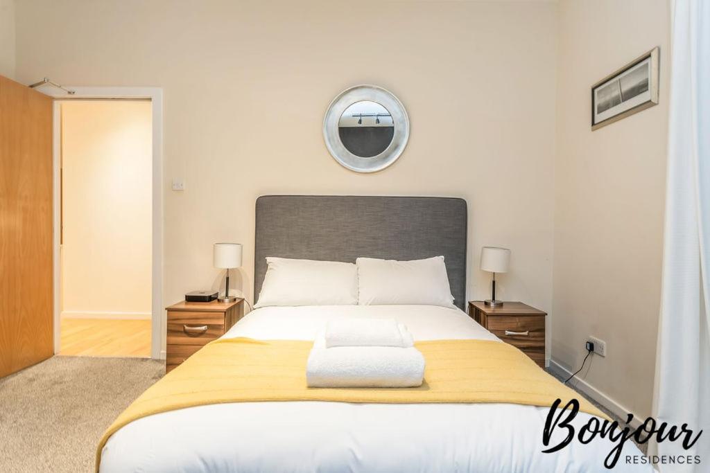 Spacious 2Br-1Ba - Grassmarket - Free Parking By Bonjour Residences Edinburg Exteriör bild