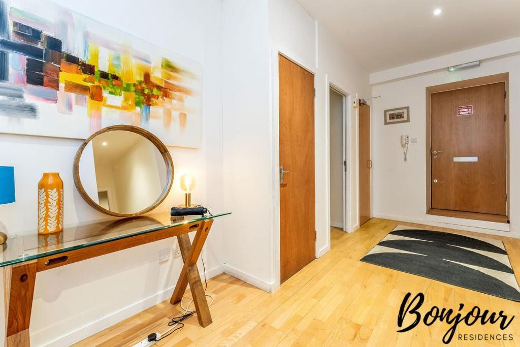 Spacious 2Br-2Ba - Grassmarket - Free Parking By Bonjour Residences Edinburg Exteriör bild