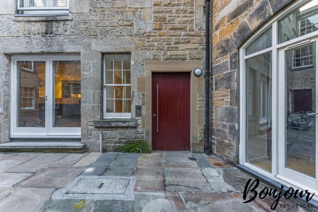 Spacious 2Br-2Ba - Grassmarket - Free Parking By Bonjour Residences Edinburg Exteriör bild